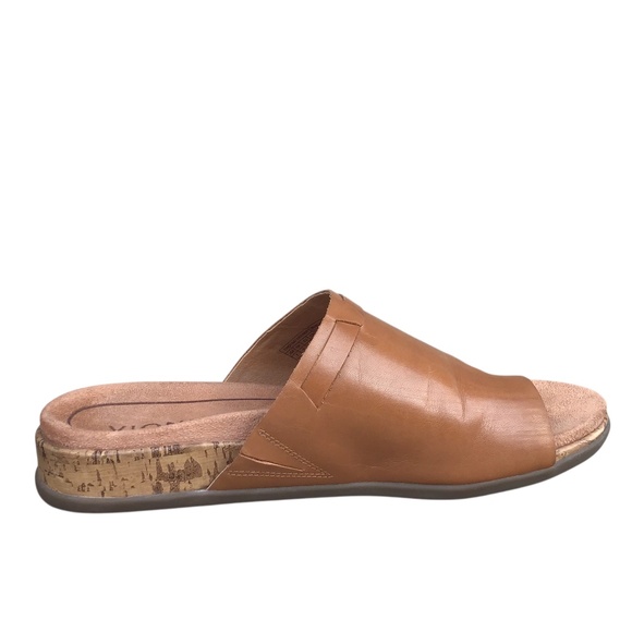 Vionic Leather Sandals - Picture 4 of 16